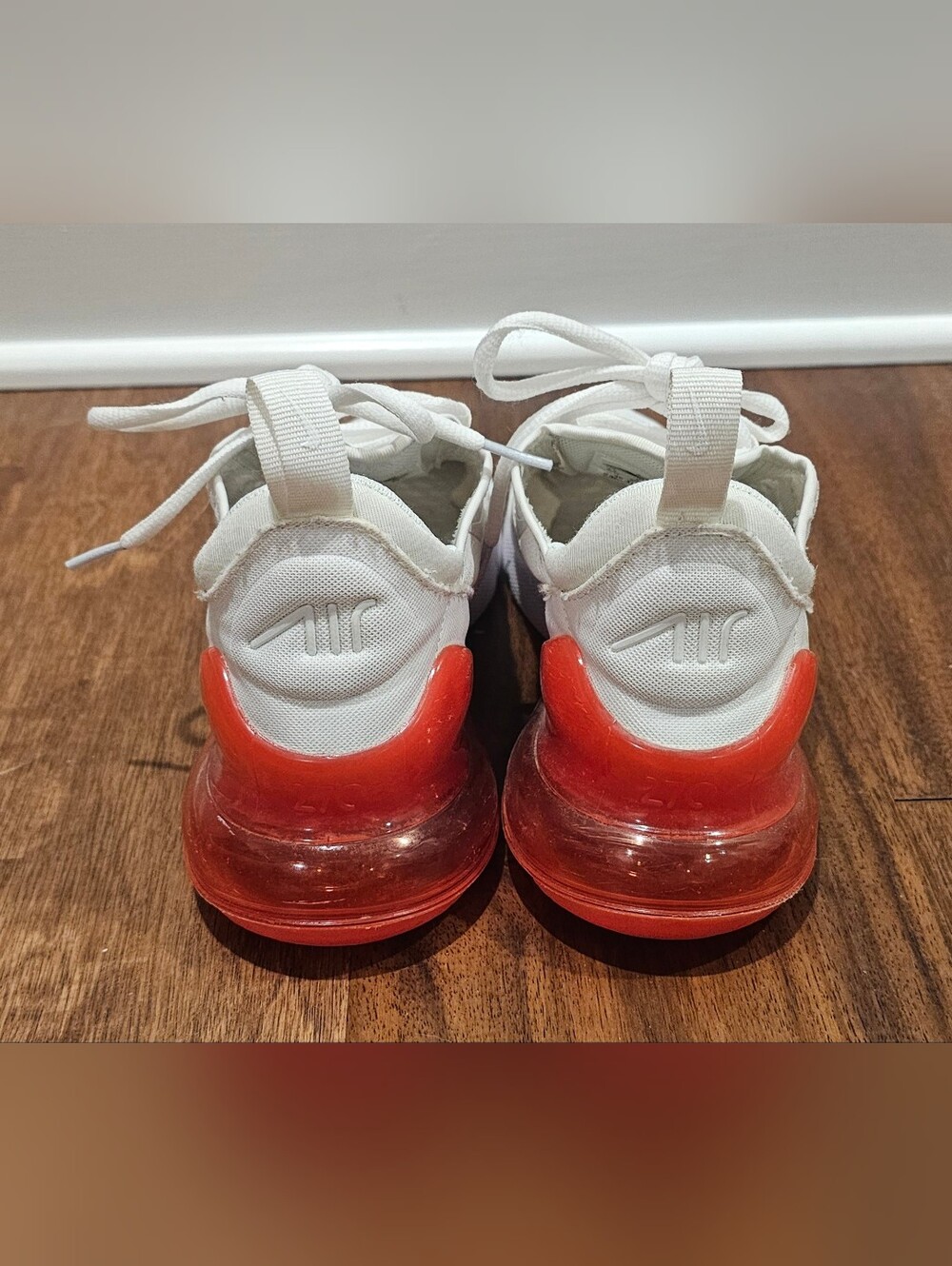Nike Air Max 270 White Hot Punch Red Crimson Running Sneakers 6.5 - Picture 3 of 4